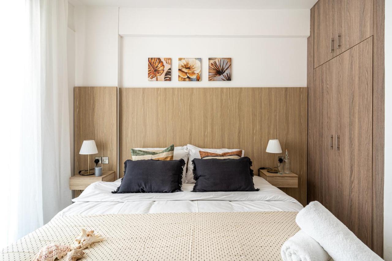 Beach Daze 1-Br Apt By Finikoudes Beach Ларнака Екстер'єр фото
