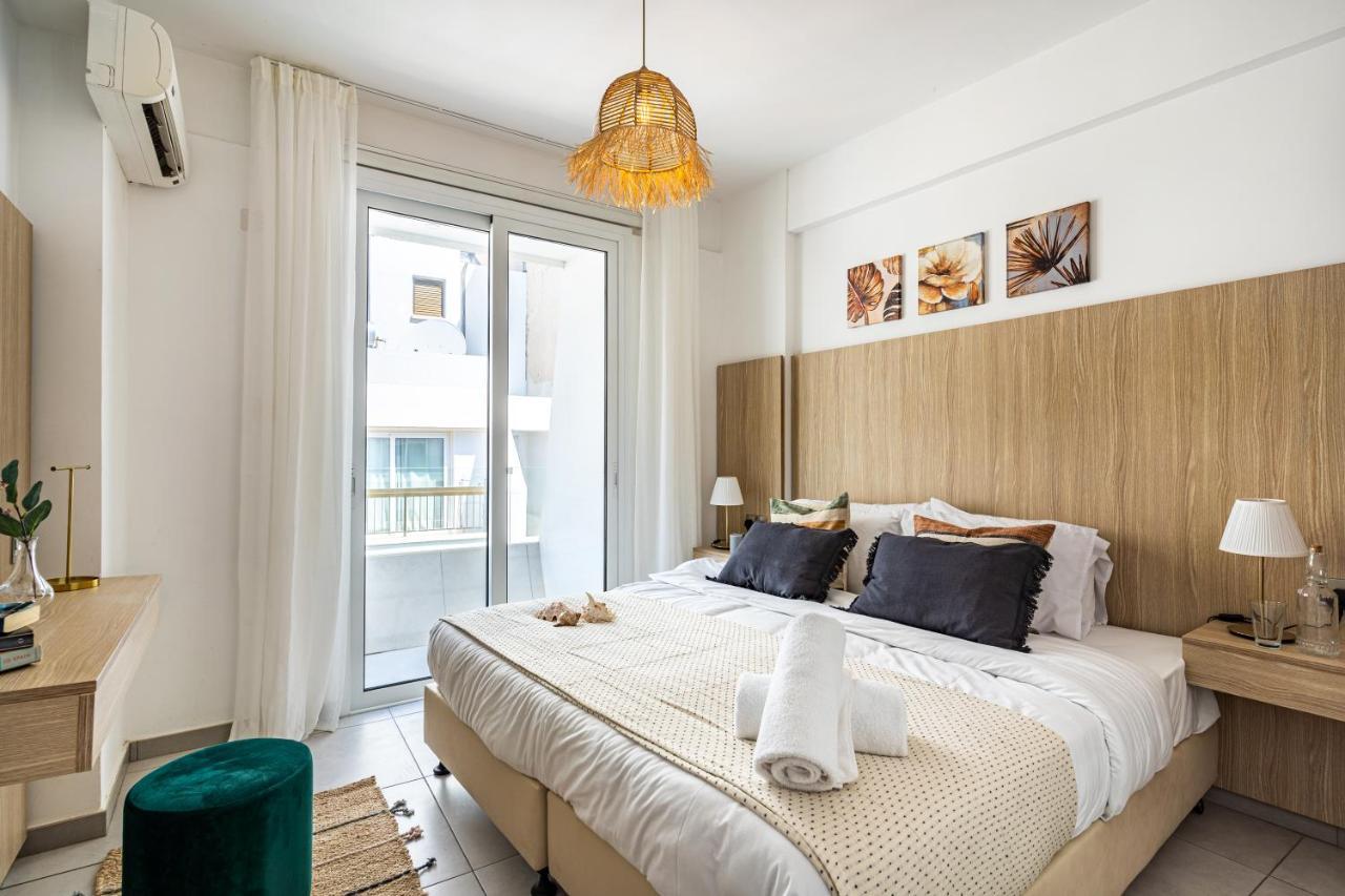 Beach Daze 1-Br Apt By Finikoudes Beach Ларнака Екстер'єр фото